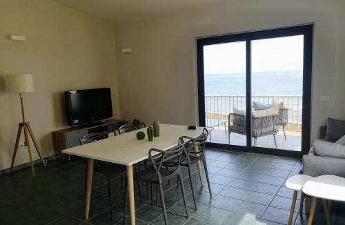 Santa Lucia House | casa con terrazza fronte mare