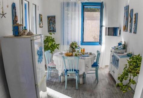 Porto Pino House | Casa Cristina a step from Porto Pino beach