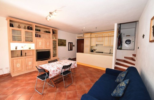 Palau Apartment | Casa di Adriana by Rentbeat