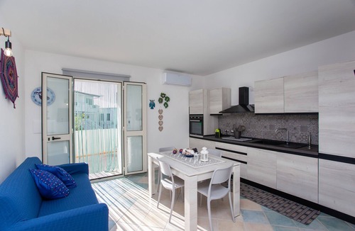 Orosei Apartment | Casa Francesco Apartment near the Beach with Terraces and Garden
