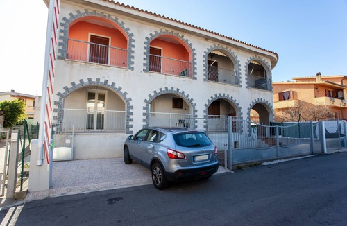Orosei Apartment | Casa Francesco Apartment near the Beach with Terraces and Garden