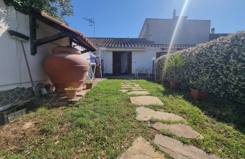 Masainas House | Casa Lara: Holiday Home with Private Garden and Wi-Fi