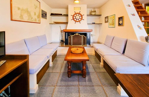 Villaggio Piras Apartment | Casa Milena – Villa with outdoor space and sea view