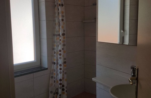 Lacco Ameno Apartment | Casa nel cuore di Lacco Ameno: a piedi alle terme Negombo, mare e ristoranti