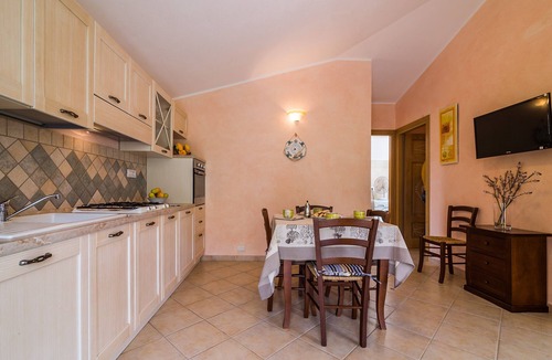 Cala Gonone Ski Chalet | Casa Osalla 2 - Two Bedroom Apartment, Sleeps 4