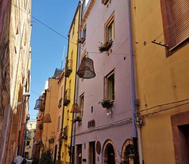 Bosa Historic Centre House | Casa Pagiò