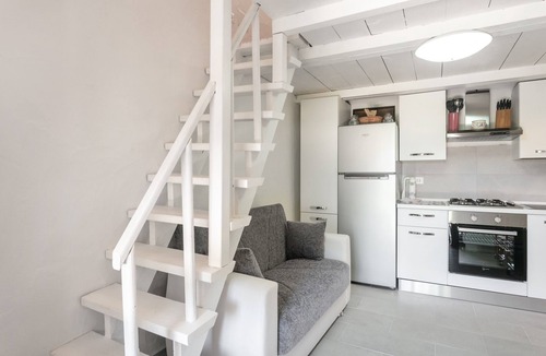 San Teodoro City Centre House | "Casa Solidea" with A/C & Private Garden