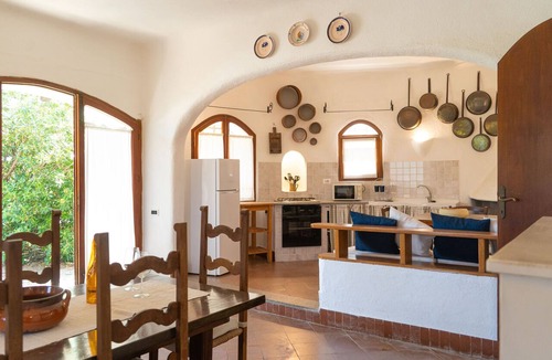 San Giovanni House | Casa Tonda - Two Bedroom House, Sleeps 5