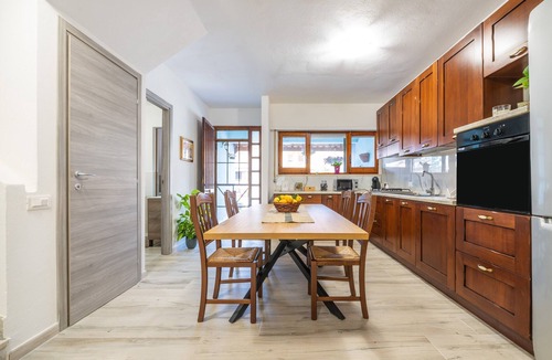 San Giovanni Suergiu House | Casa Vacanze 'EliFra' with Private Terrace, Garden, and Balcony