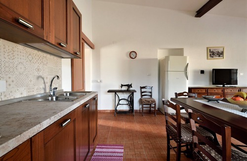 Dorgali House | Casa Vacanze Bonu Iloghe: Mountain View, Private Terrace & Wi-Fi in Dorgali