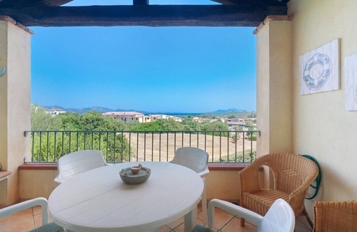 Murta Maria Apartment | Casa Vacanze Mora Apartment with Private Pool and Air Conditioning