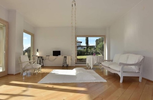 Sarroch Apartment | Casa Viola, beautiful apartment on the sea.
