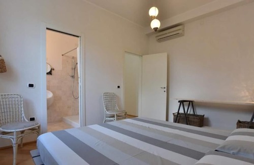 Sarroch Apartment | Casa Viola, beautiful apartment on the sea.