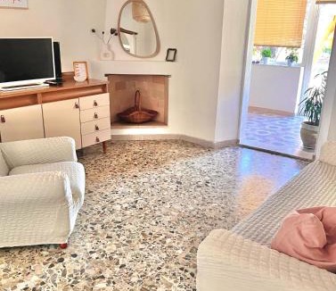 Posada House | Casetta Bianca con Giardino
