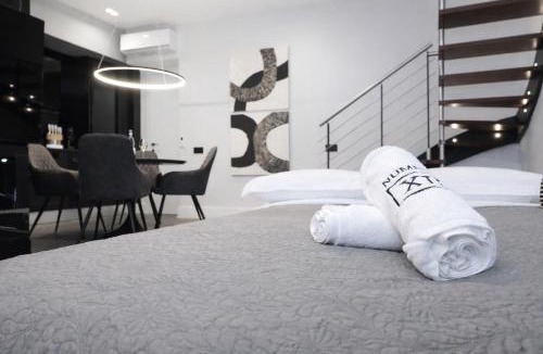 Olbia City Centre Apartment | Cavour Suites 31 1BR in Heritage Building with Parking, Old Town Olbia