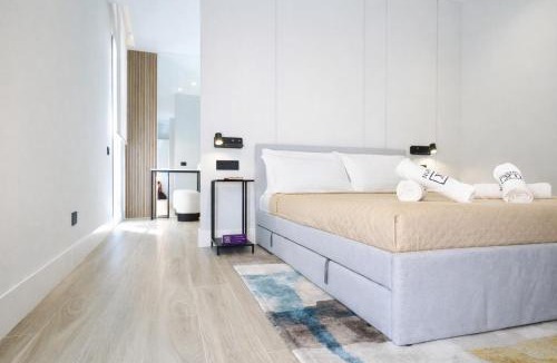 Olbia City Centre Apartment | Cavour Suites 31 1BR in Heritage Building with Parking, Old Town Olbia