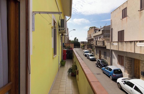 Sant'Antioco Apartment | Central Apartment “Santantioco” near the Beach with Wi-Fi, A/C, Balcony