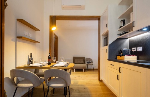 Porta al Prato Apartment | Cetra Suite a stone's throw from Santa Maria Novella
