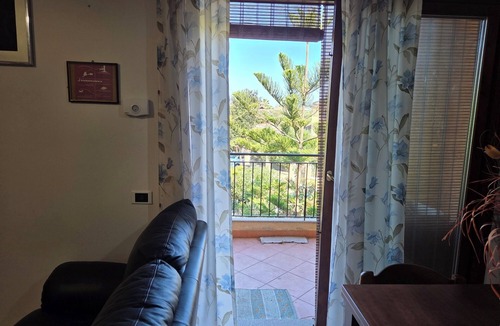 Maddalenedda Apartment | Charming Apartment in La Maddalena with Private Terrace