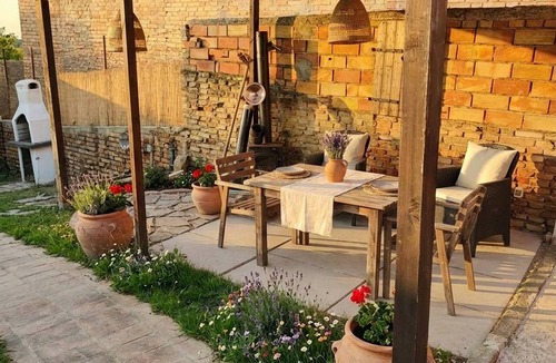 Morro d'Alba Apartment | Charming Retreat in Morro d'Alba Hilltop Serenity Awaits