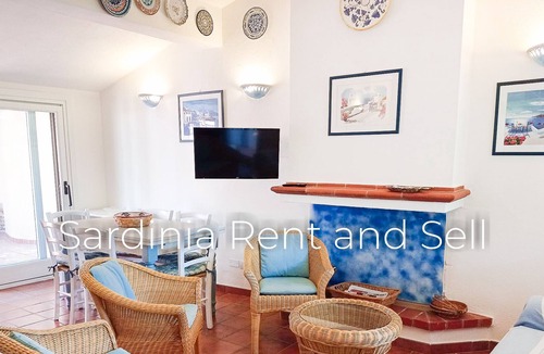 Teulada House | Chia, 6 beds, 2 bathrooms, 150 meters from the sea, air conditioning, patio, garden