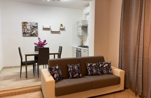 San Nicola Apartment | Civic2 Large studio apartment in the center
