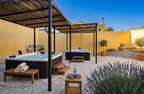 Nurachi Apartment | Costa Ovest Apartment Waves