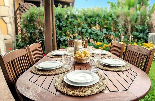 Viddalba Apartment | Cosy apartment for 4 people with pool, A/C, TV and patio