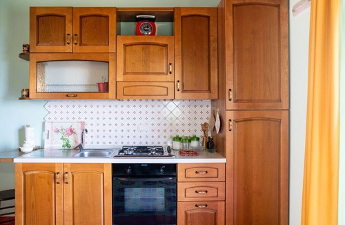 Termoli Apartment | Cosy apartment for 4 people with WIFI, pool, TV, terrace and parking