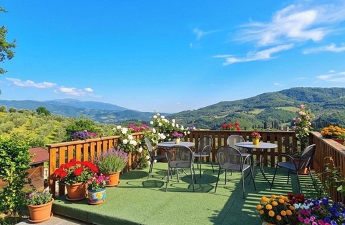 Montebonello Apartment | Cosy apartment for 6 guests with WIFI, private pool and pets allowed