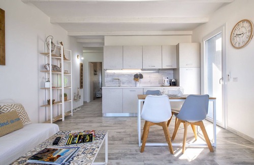 La Ciaccia Apartment | Cosy apartment for 4 guests with WIFI, A/C, TV and patio
