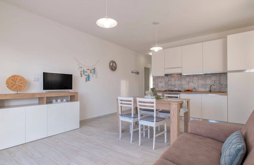 La Muddizza Apartment | Cosy apartment for 5 guests with pool, A/C, WIFI, TV and terrace