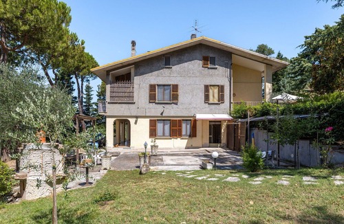 Monte Fabbri House | Cosy apartment in villa with pool, WIFI, TV, pets allowed and panoramic view, close to Urbino