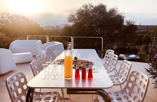 Puntaldia House | Cosy apartment in villa for 8 guests with A/C, pool, TV and terrace