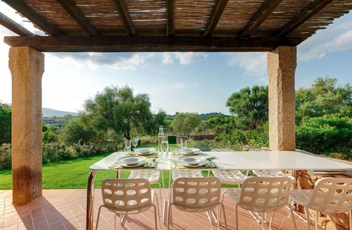 Puntaldia House | Cosy apartment in villa for 8 guests with A/C, pool, TV and terrace