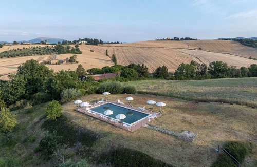 Lidarno House | Cosy apartment in villa with A/C, WIFI, pool, TV, patio, pets allowed and panoramic view