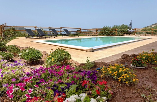 Nulvi Cottage | Cottage 'Lorena' with Private Infinity Pool, Panoramic View, Wi-Fi and Air Conditioning