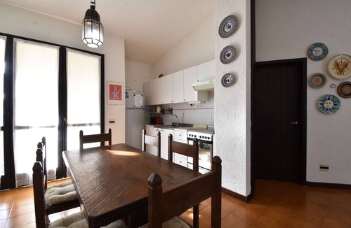 Rena Majore House | Cottage with fenced garden and covered veranda