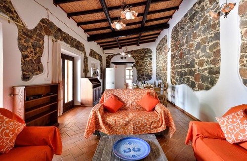Dorgali House | Country House by the Lake with Heated Private Pool, Lake & Mountain Views, Garden