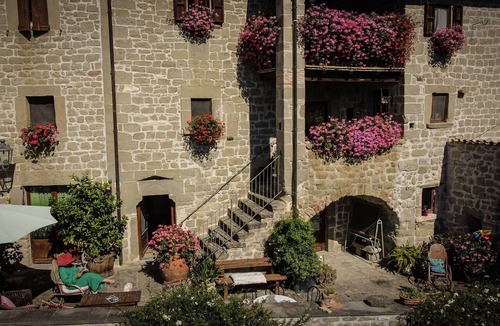 Roccafluvione House | Country House/Farm House in Forcella with 4 bedrooms sleeps 14