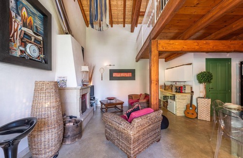 Monserrato House | Cozy holiday home with Wi-Fi, air conditioning, garden, terrace, and outdoor shower