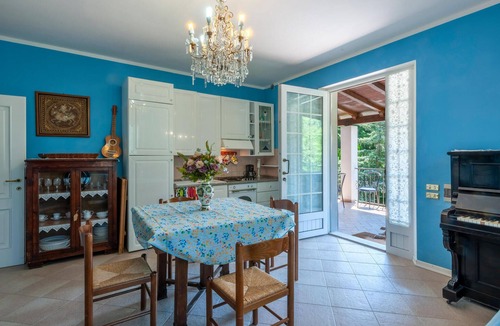 Apecchio House | Cozy home in Apecchio -PU- with private swimming pool, can be inside or outside