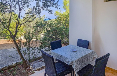 Defensola House | Cozy home in Vieste with outdoor swimming pool