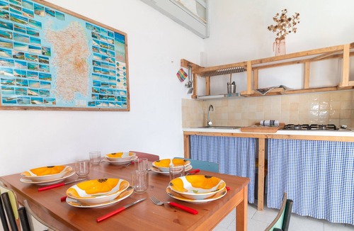 Sa Rocca Tunda Apartment | Cozzy Sarrocca - One Bedroom Apartment, Sleeps 5