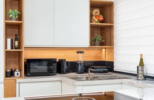 Meta House | De Vivo Realty - Relais Regina Vittoria