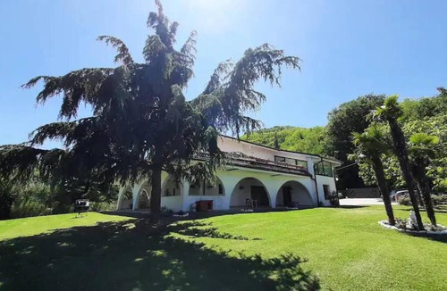 Montefiore Conca Villa | Dear Pace in the hills (Montefiore Conca) a few kilometers from the sea.