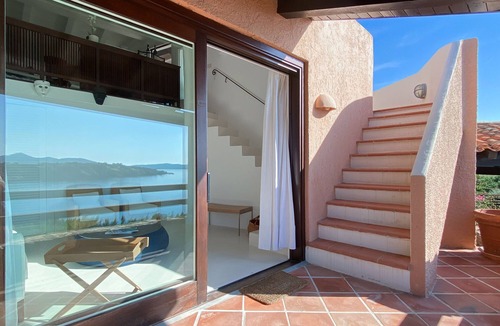 Porto Rotondo Apartment | Design apartment overlooking the bay.