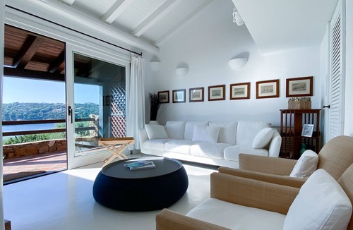 Porto Rotondo Apartment | Design apartment overlooking the bay.