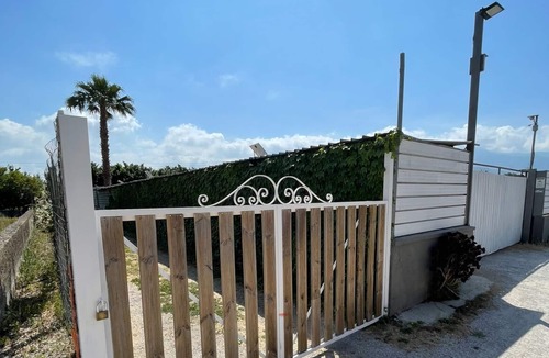 Pompei Apartment | Detached house with swimming pool and large equipped garden, pets allowed