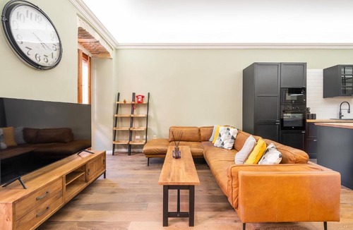 Cagliari Apartment | Domu Restituta - Stylish flat in old town